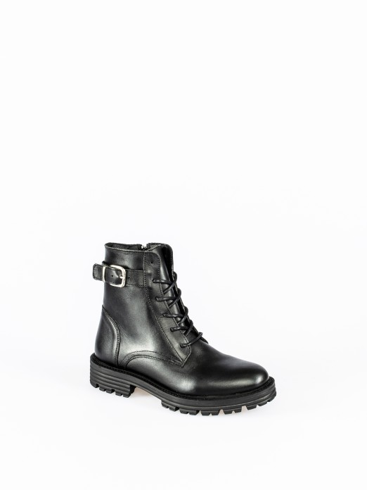 Militar style Ankle-Boots with Buckle Detail