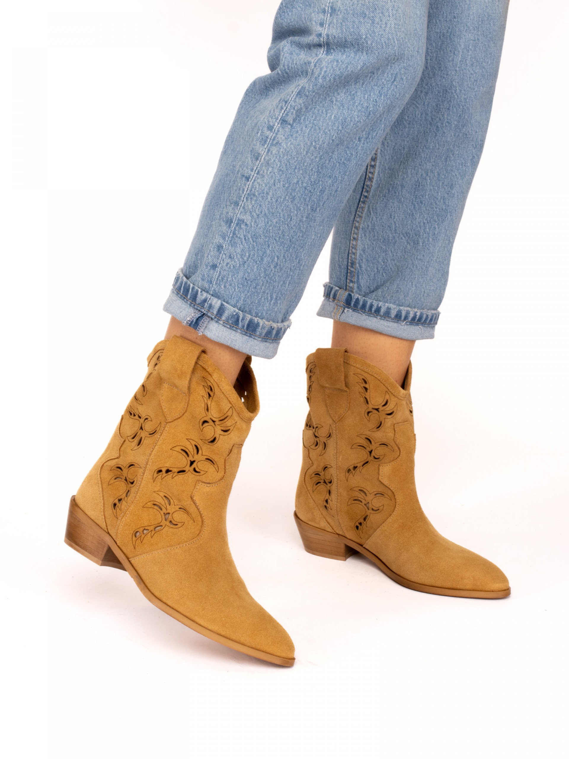 Texan Ankle Boot in Suede