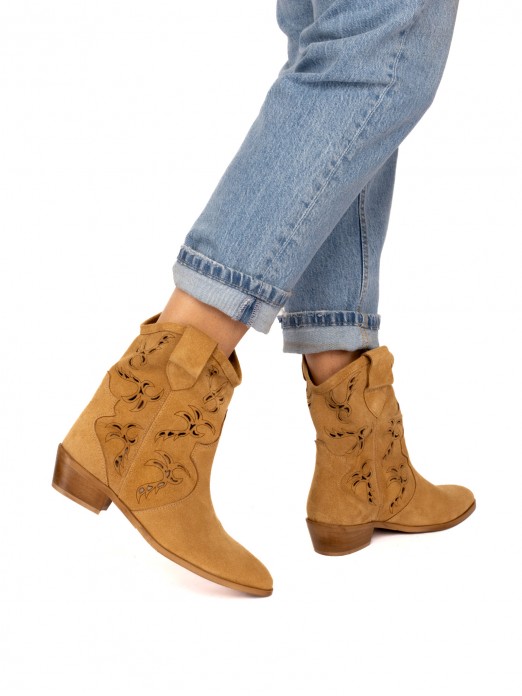 Texan Ankle Boot in Suede