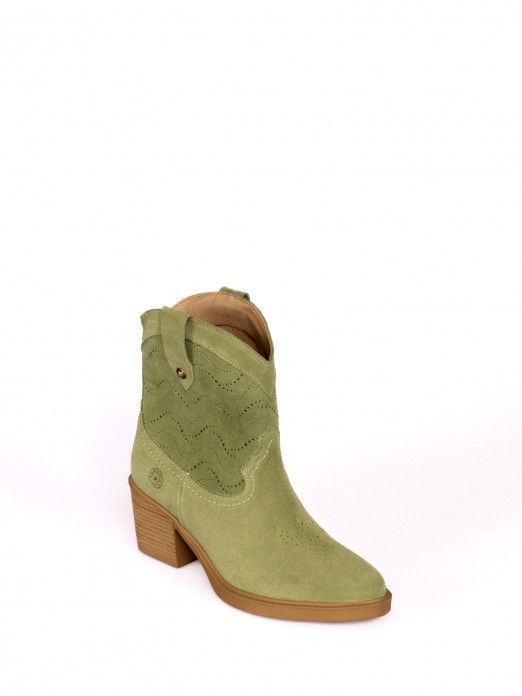 Texan Suede Ankle Boot