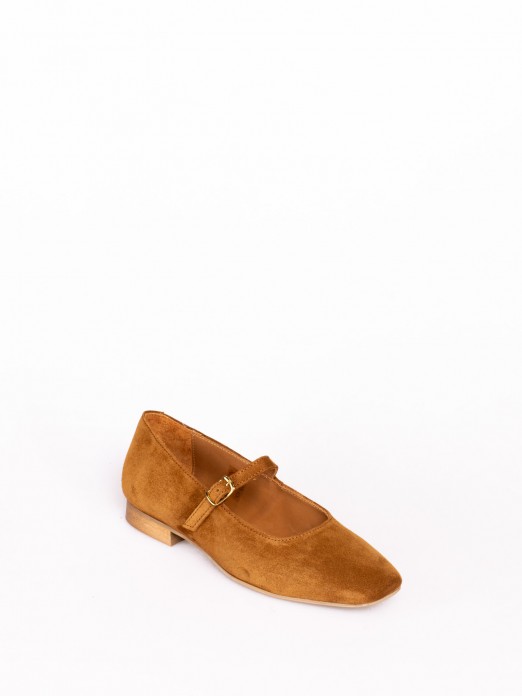 Sapato Mary Jane em Camurça