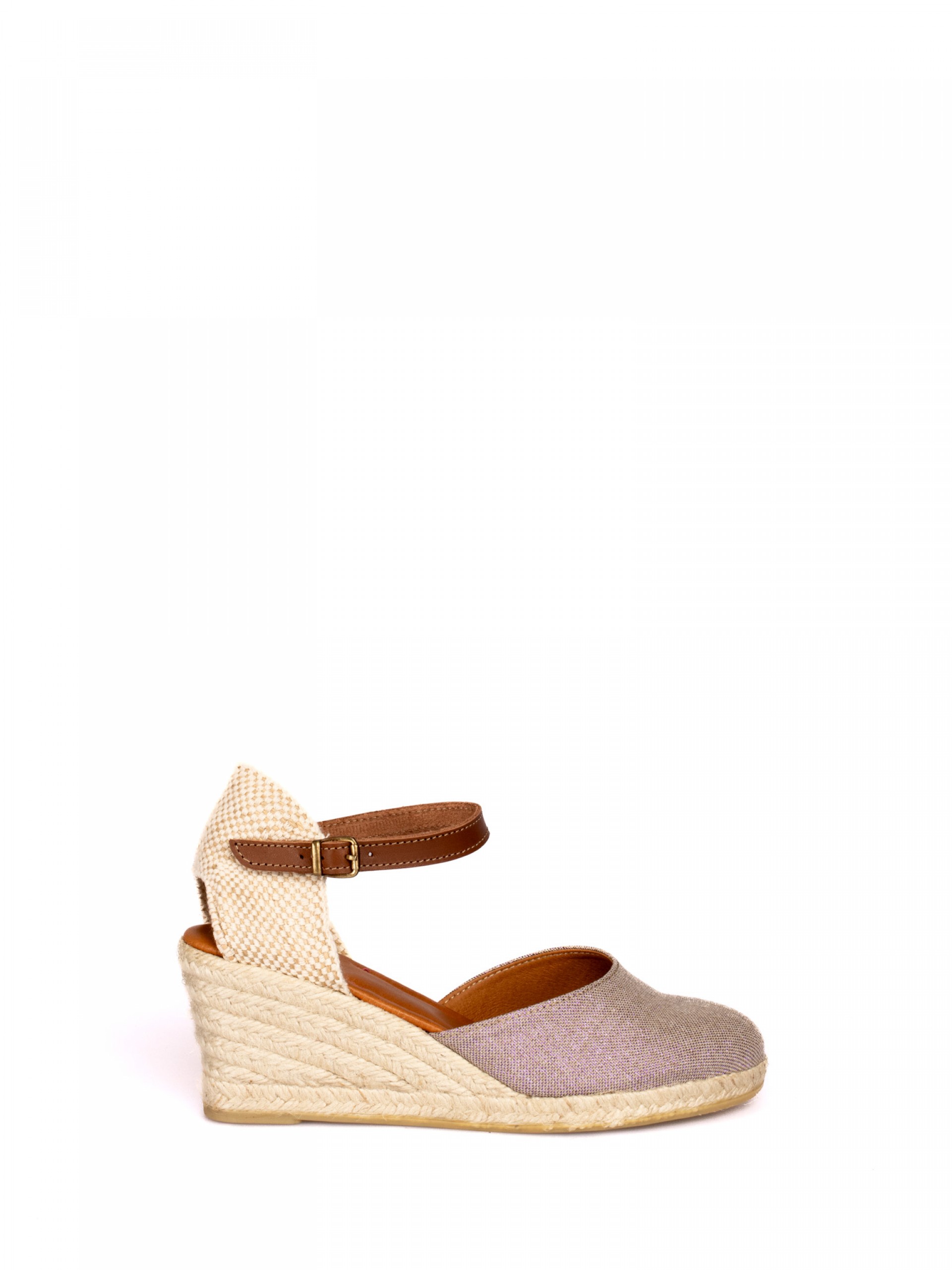 Wedge espadrilles with a glossy finish