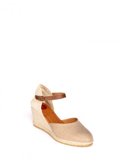 Wedge espadrilles with a glossy finish