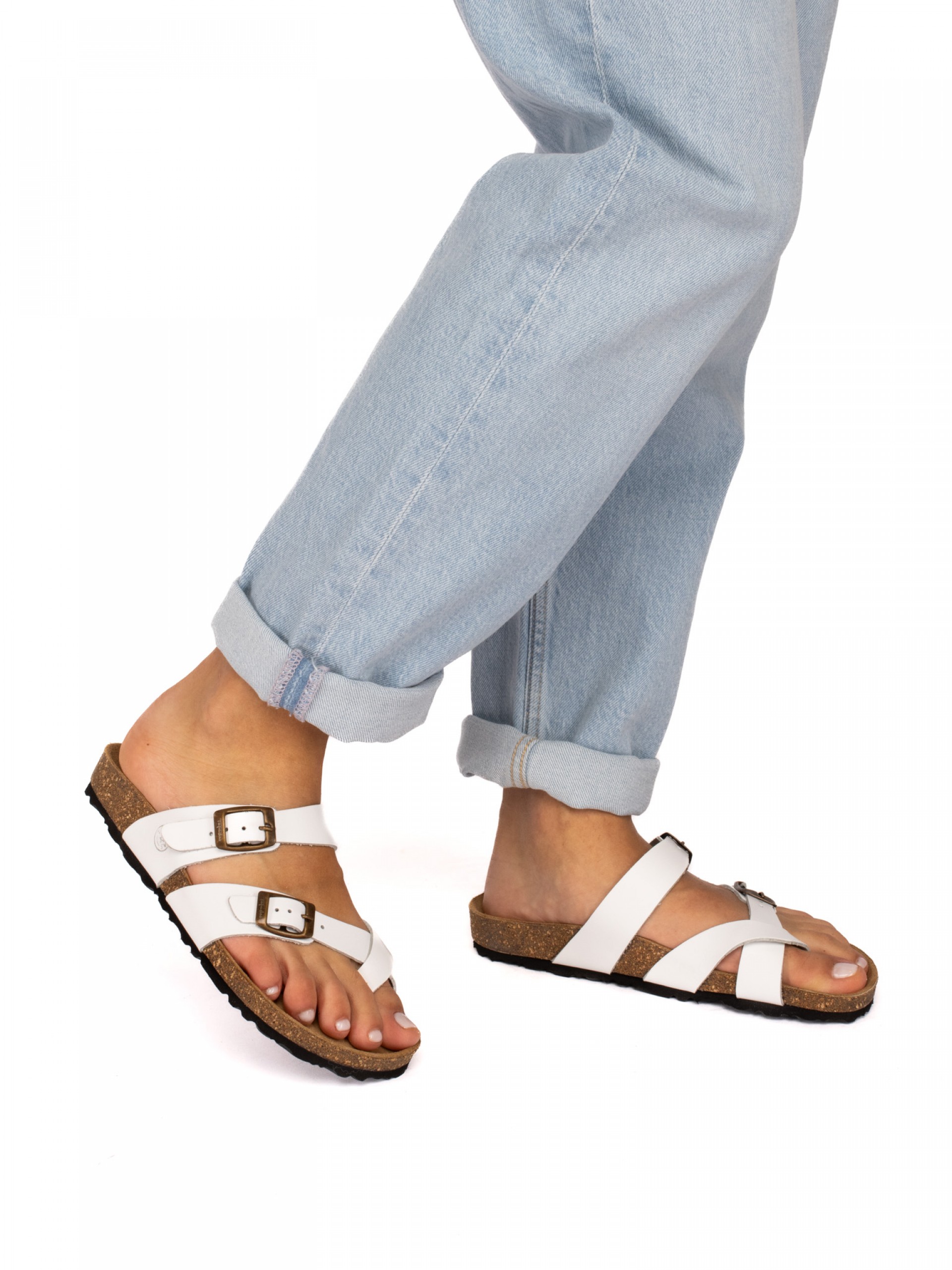 Chinela com Fivelas Pele