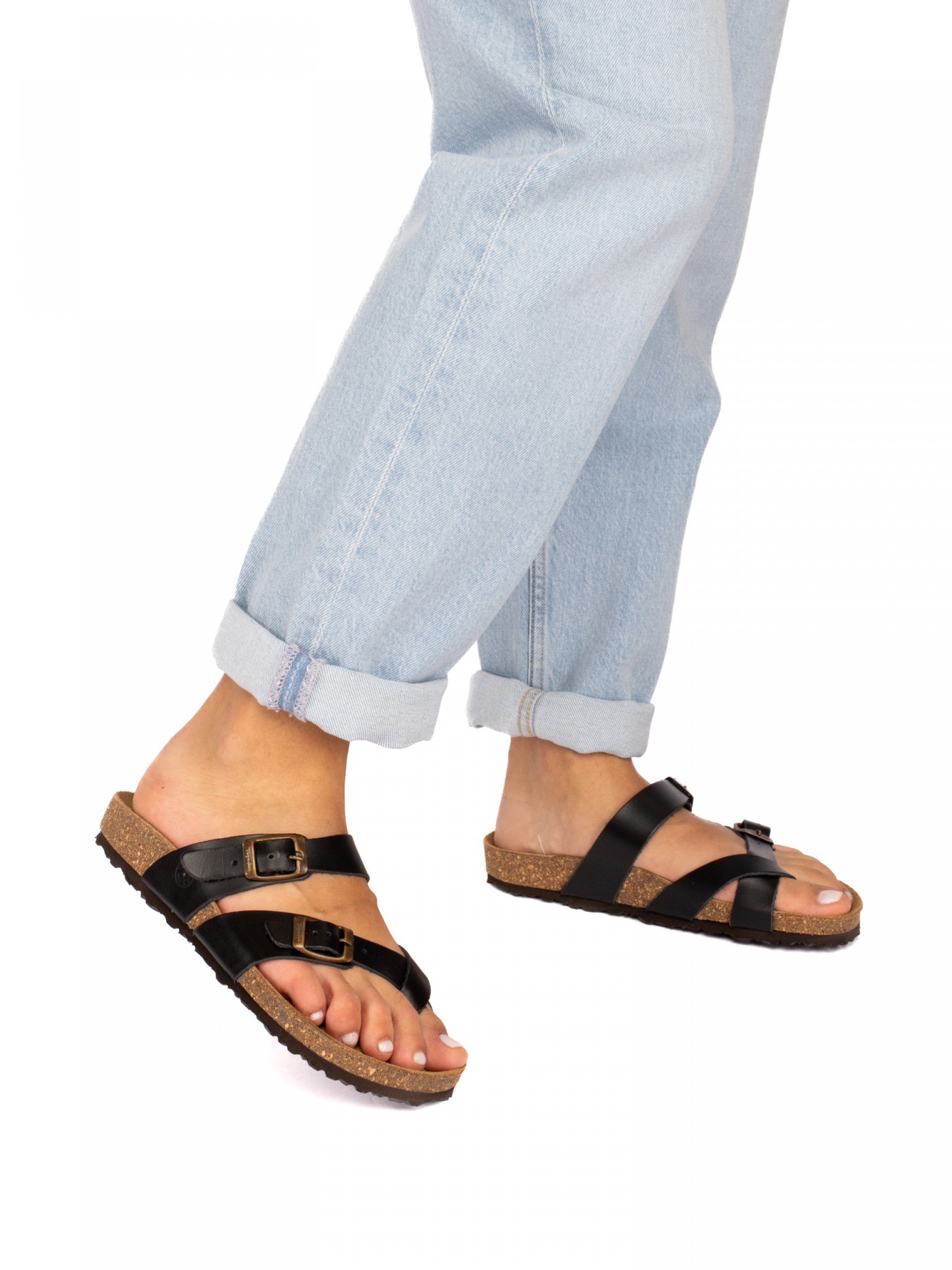 Chinela com Fivelas Pele