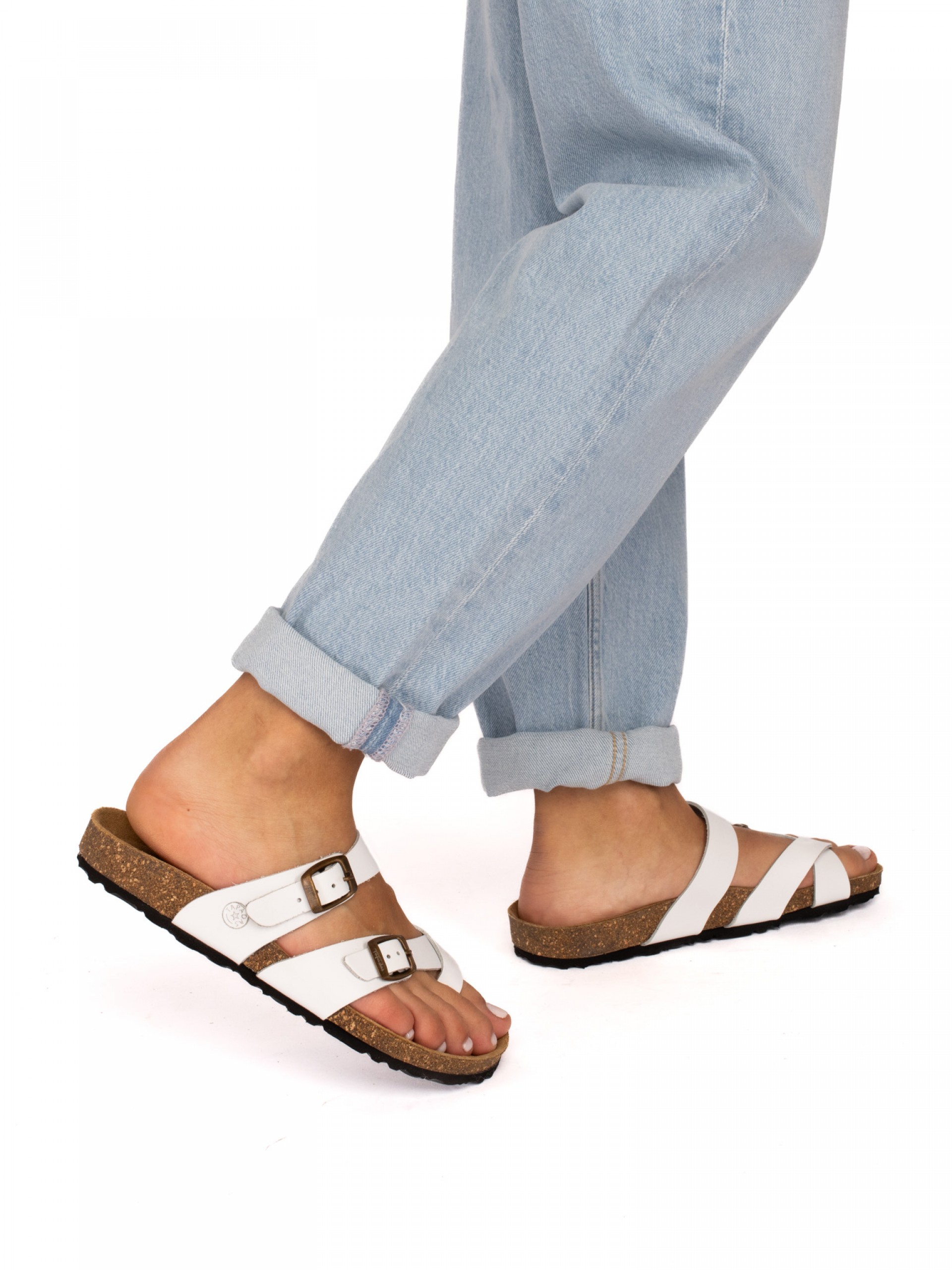 Chinela com Fivelas Pele