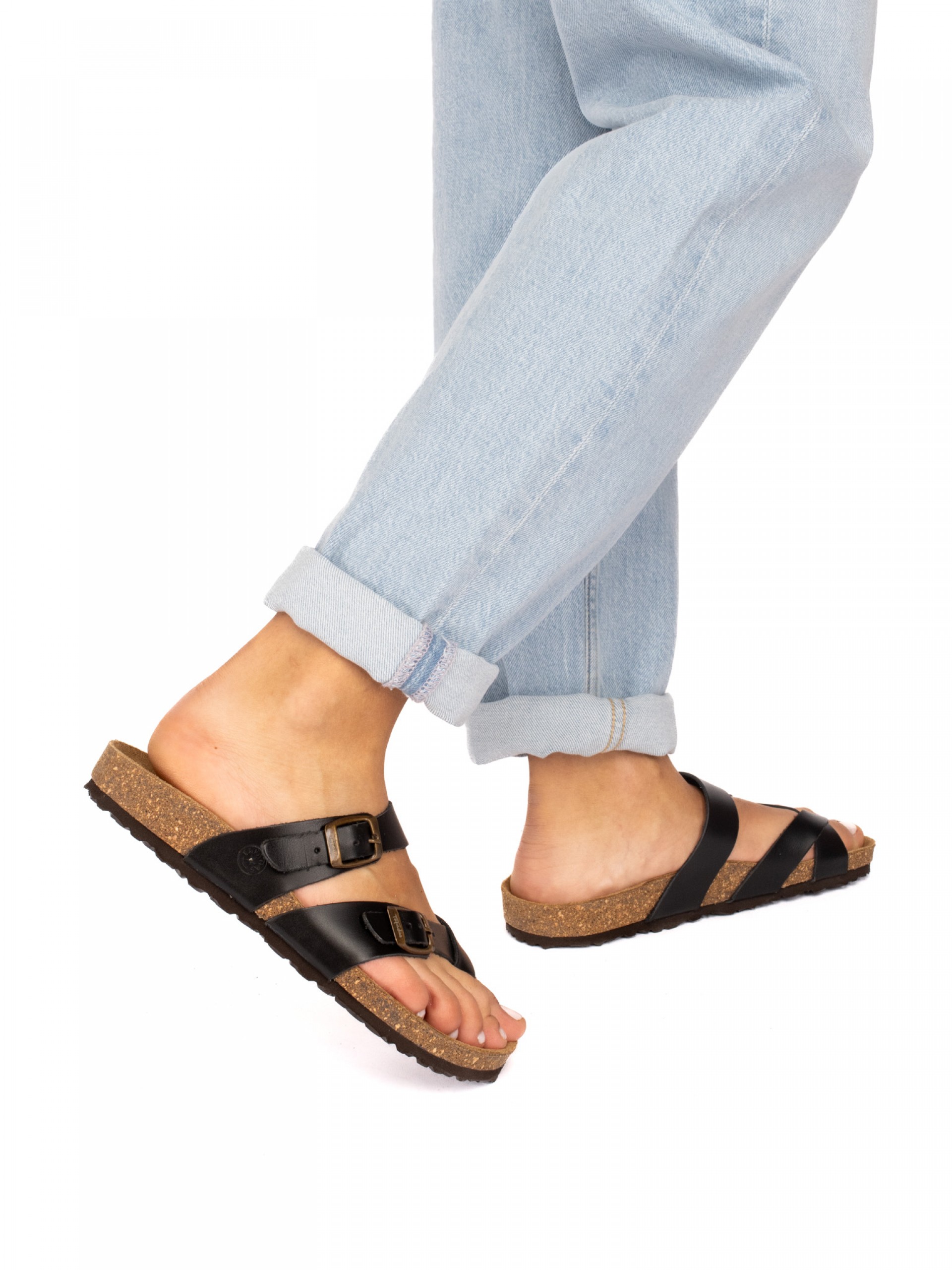 Chinela com Fivelas Pele