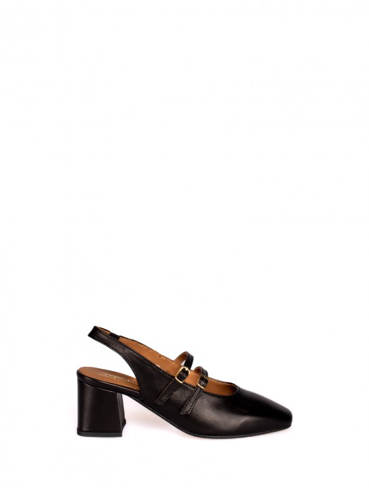 Mid-Heel Leather Shoe with Buckles