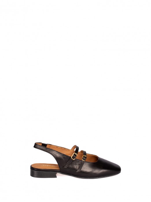 Flat Leather Shoes with Buckles