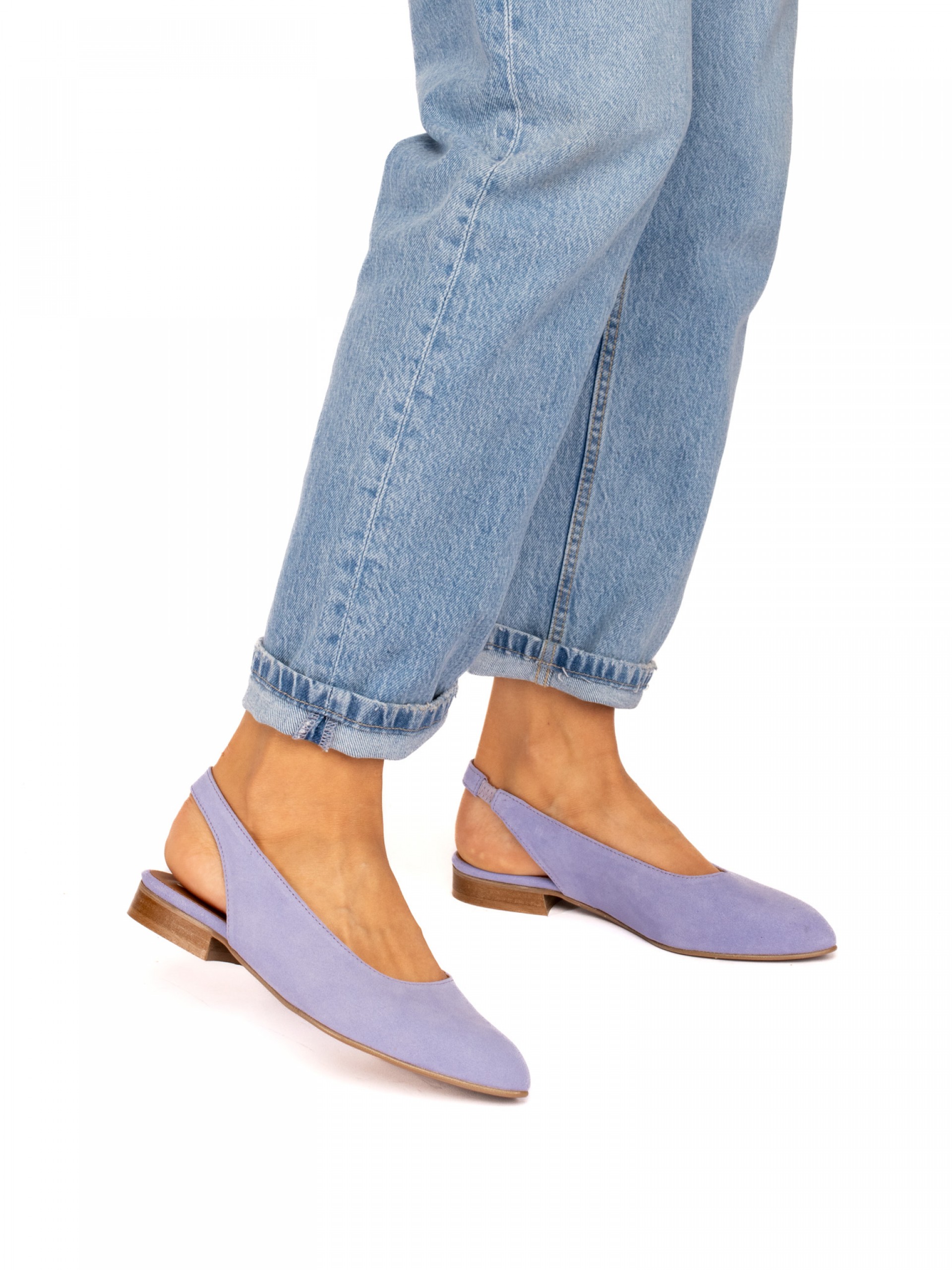 Sapato Raso em Camurça