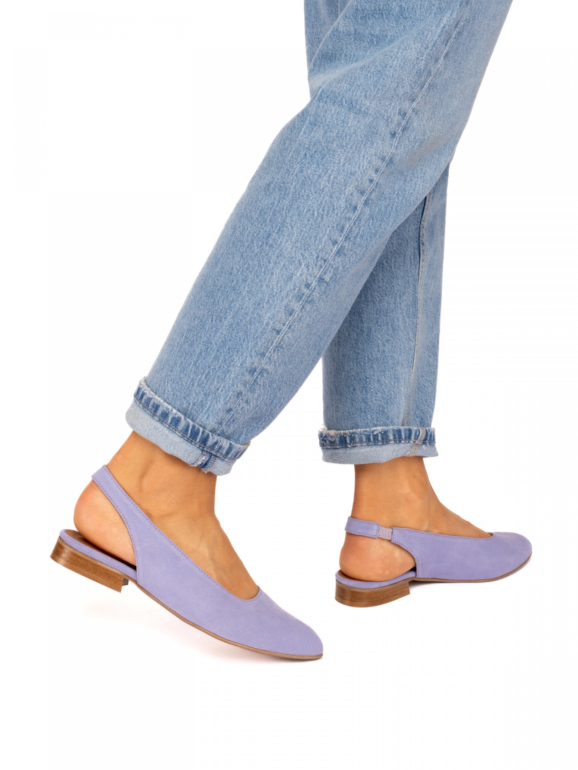 Sapato Raso em Camurça