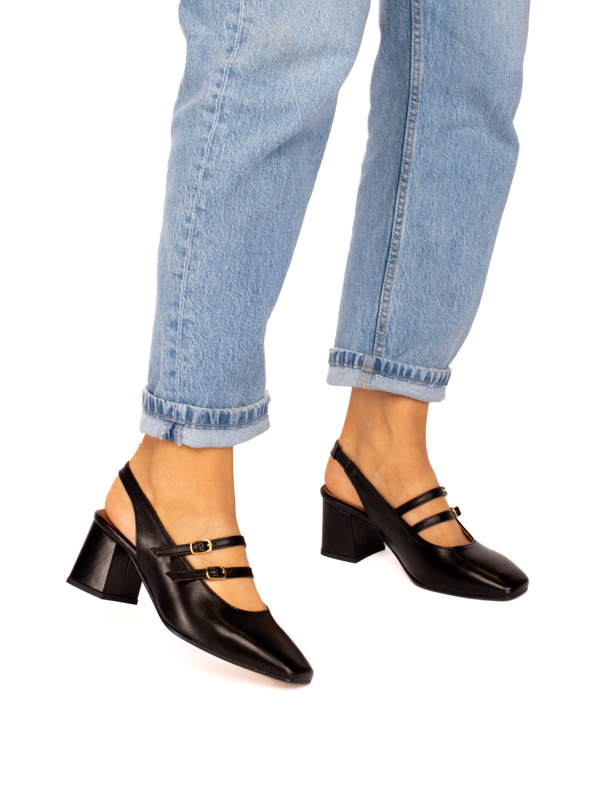 Mid-Heel Leather Shoe with Buckles