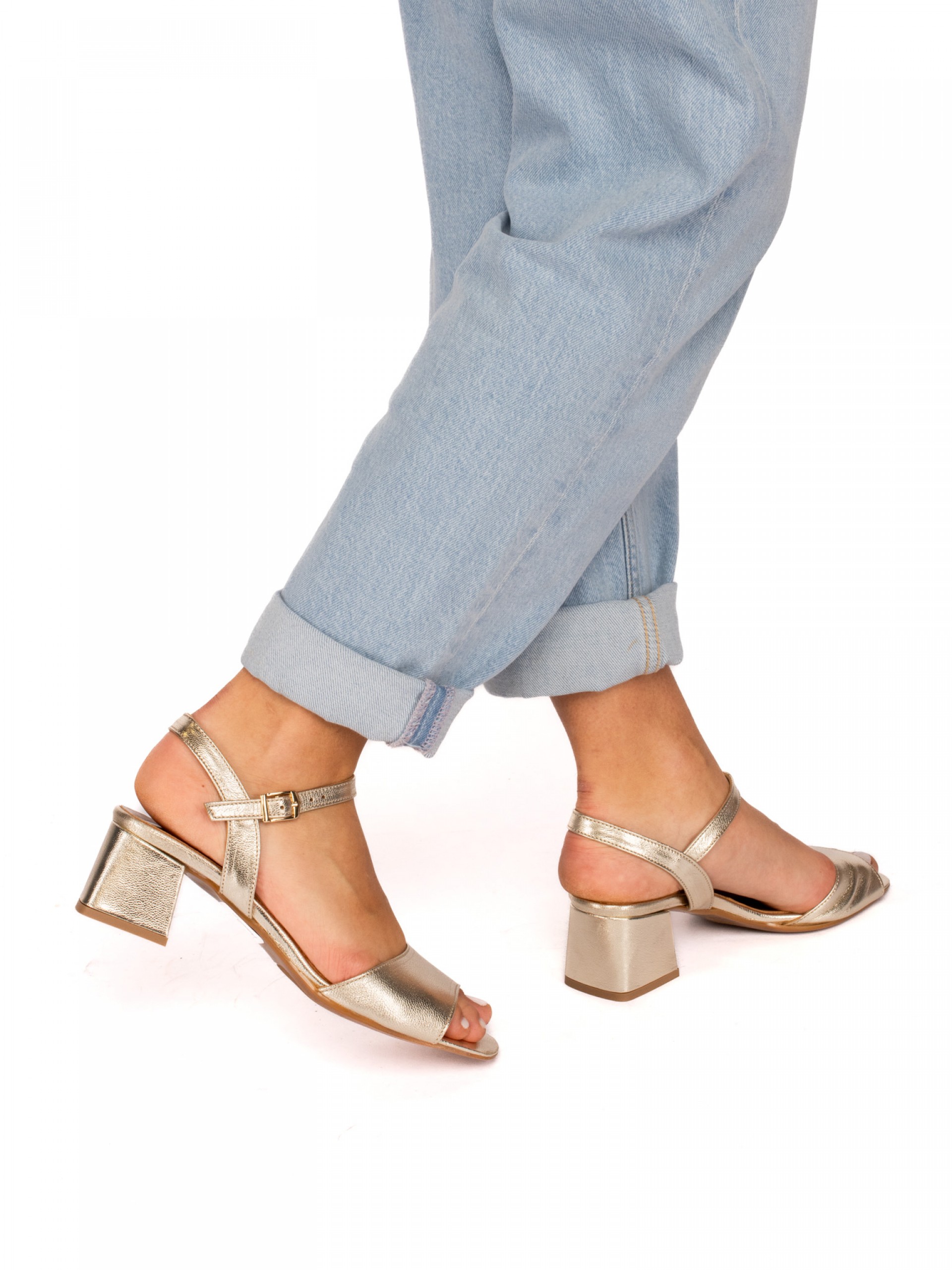 Sandália de Salto em Pele Laminada