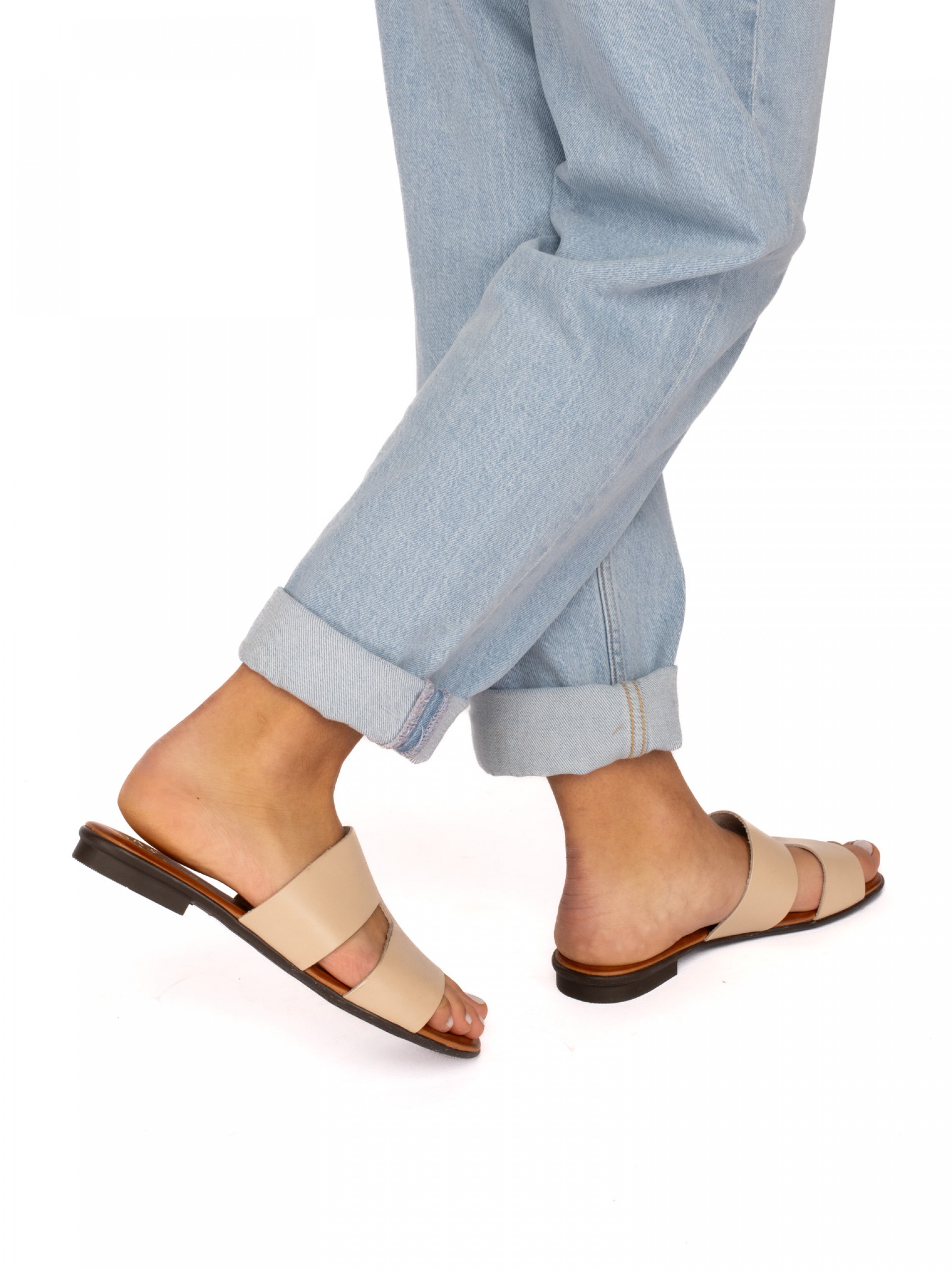 Chinela Recorte em Pele