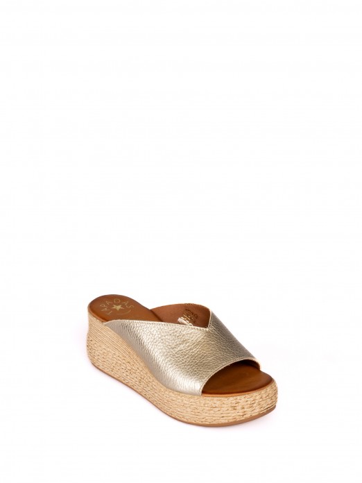 Wedge Sandal in Leather