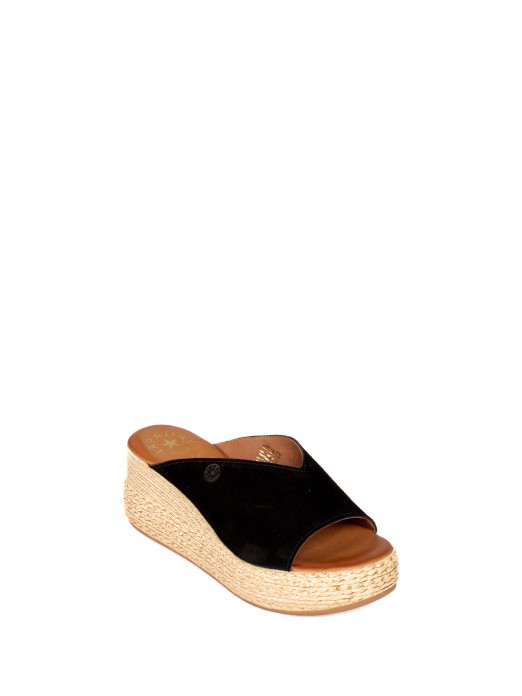 Wedge Sandal in Suede