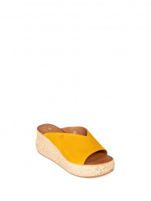 Wedge Sandal in Suede