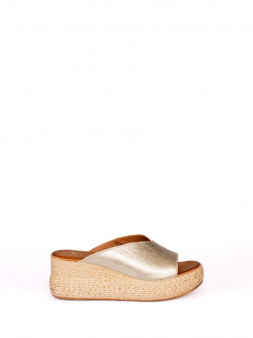 Wedge Sandal in Leather