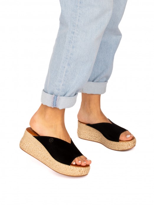 Wedge Sandal in Suede