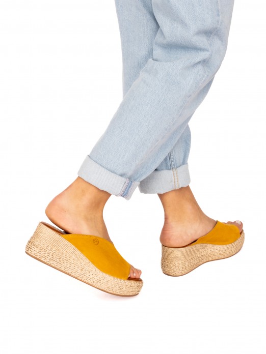 Wedge Sandal in Suede