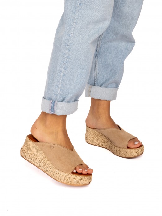 Wedge Sandal in Suede