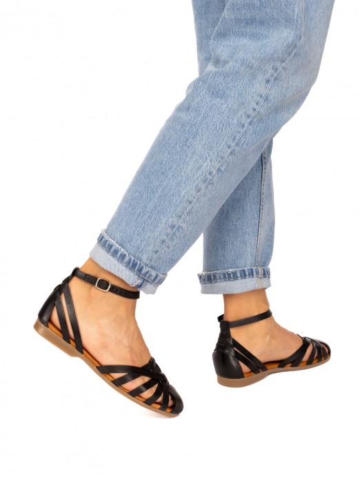 Flat Sandal with Multiple Leather Straps