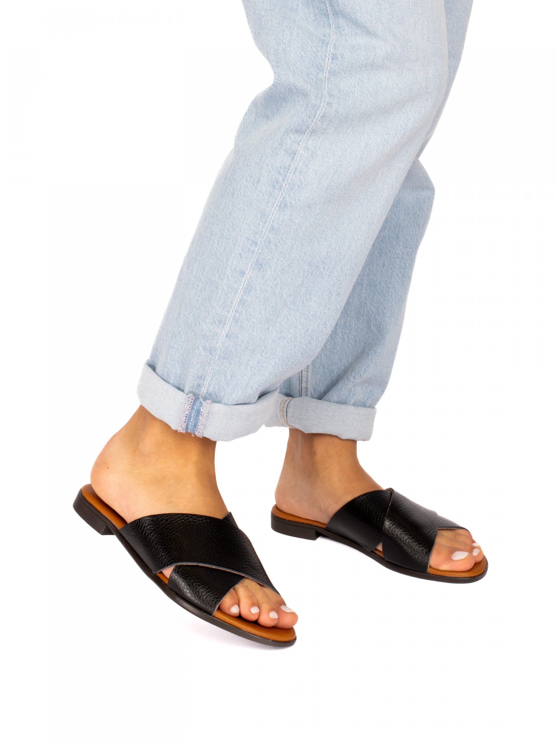 Chinela Cruzada em Pele