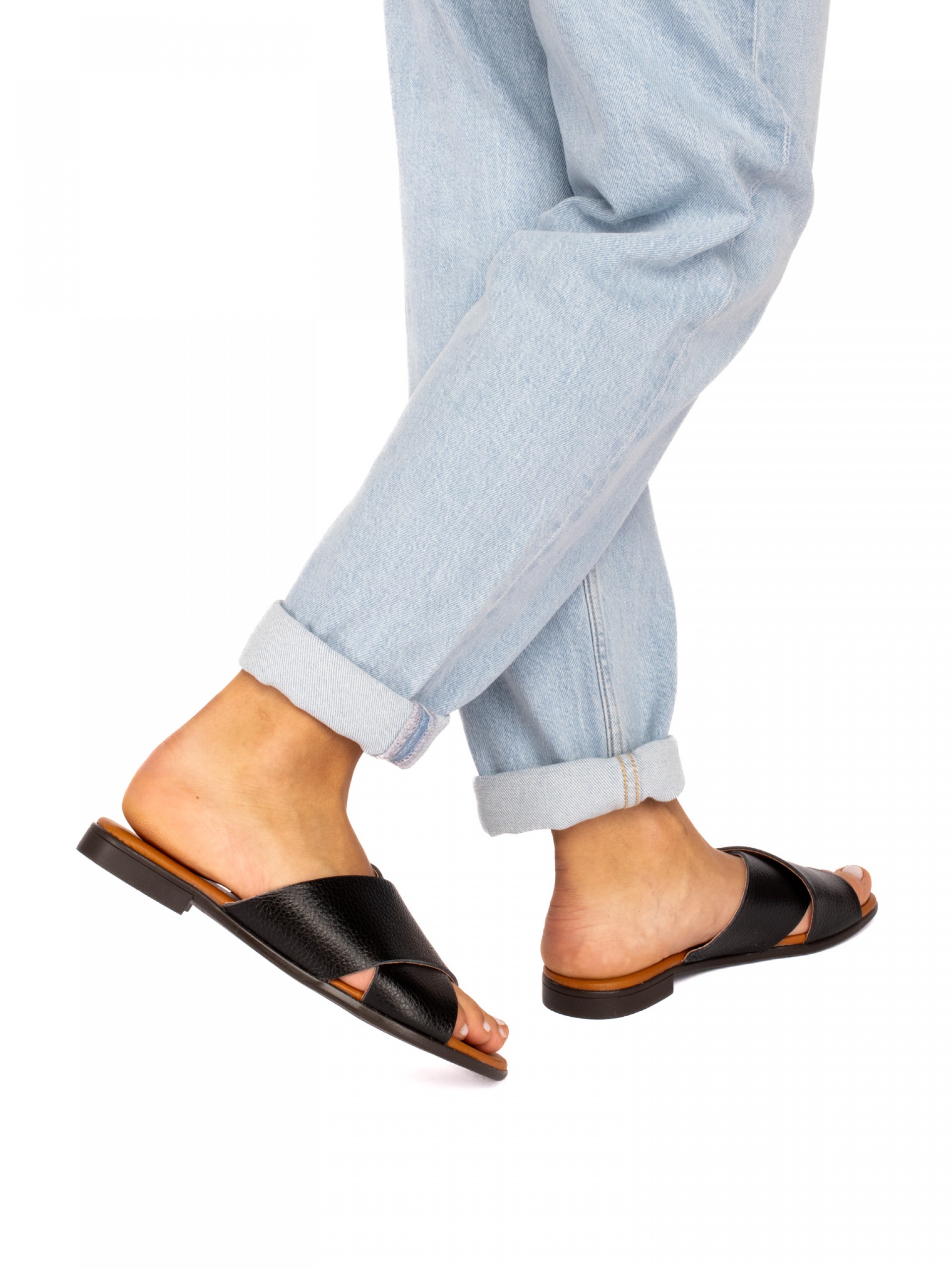 Chinela Cruzada em Pele