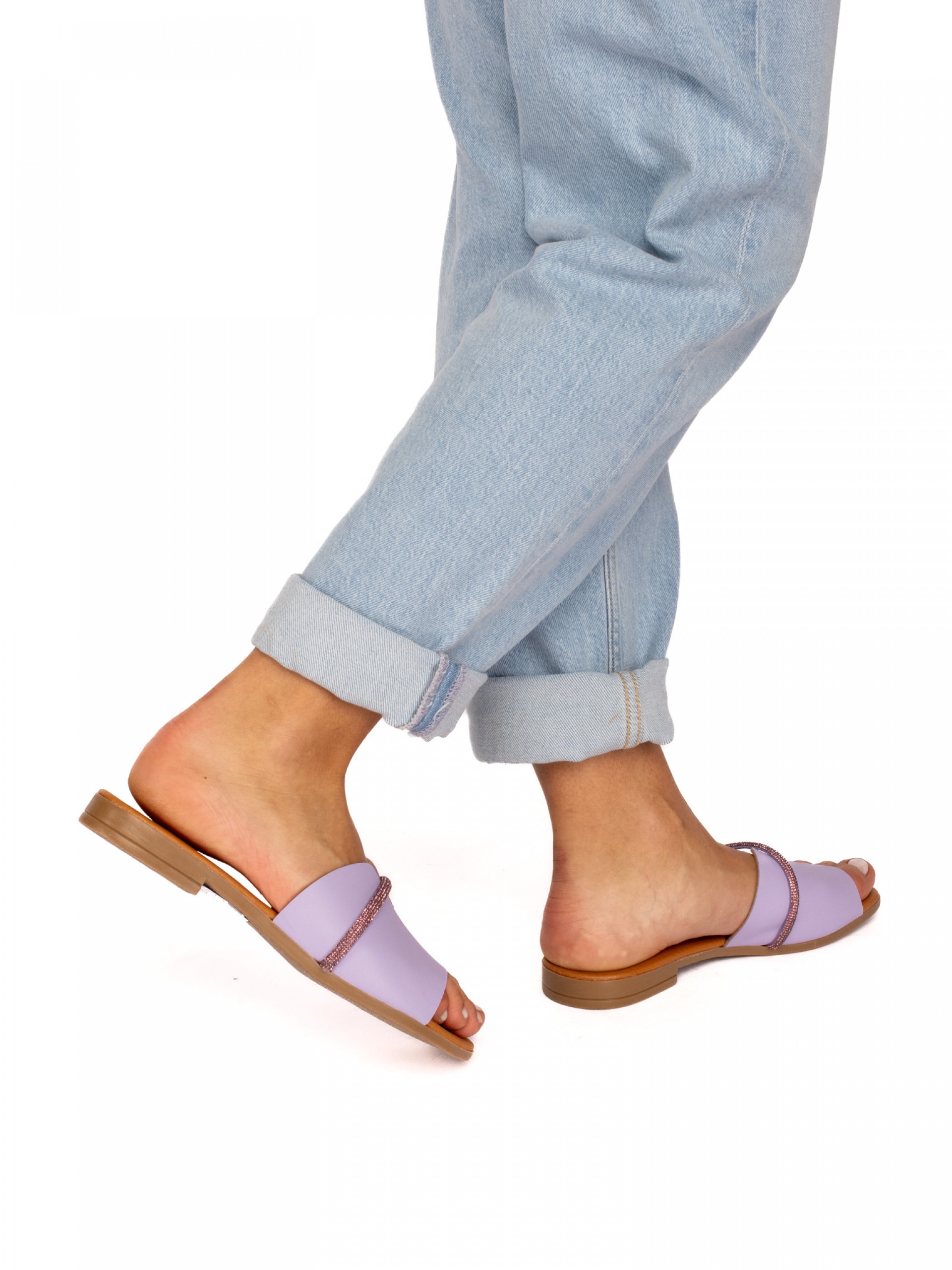 Chinela em Pele e microbrilhantes