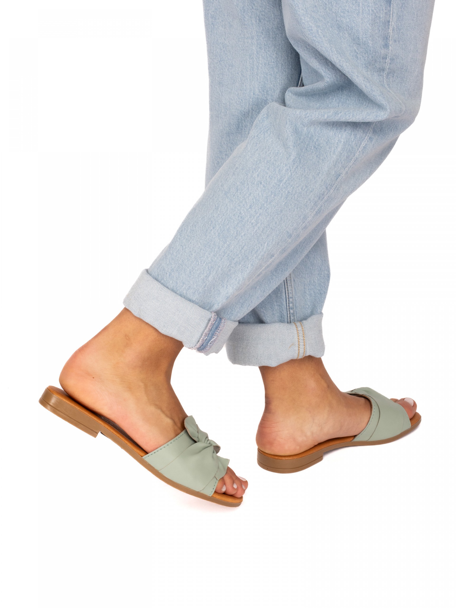 Chinela em Pele com Laço