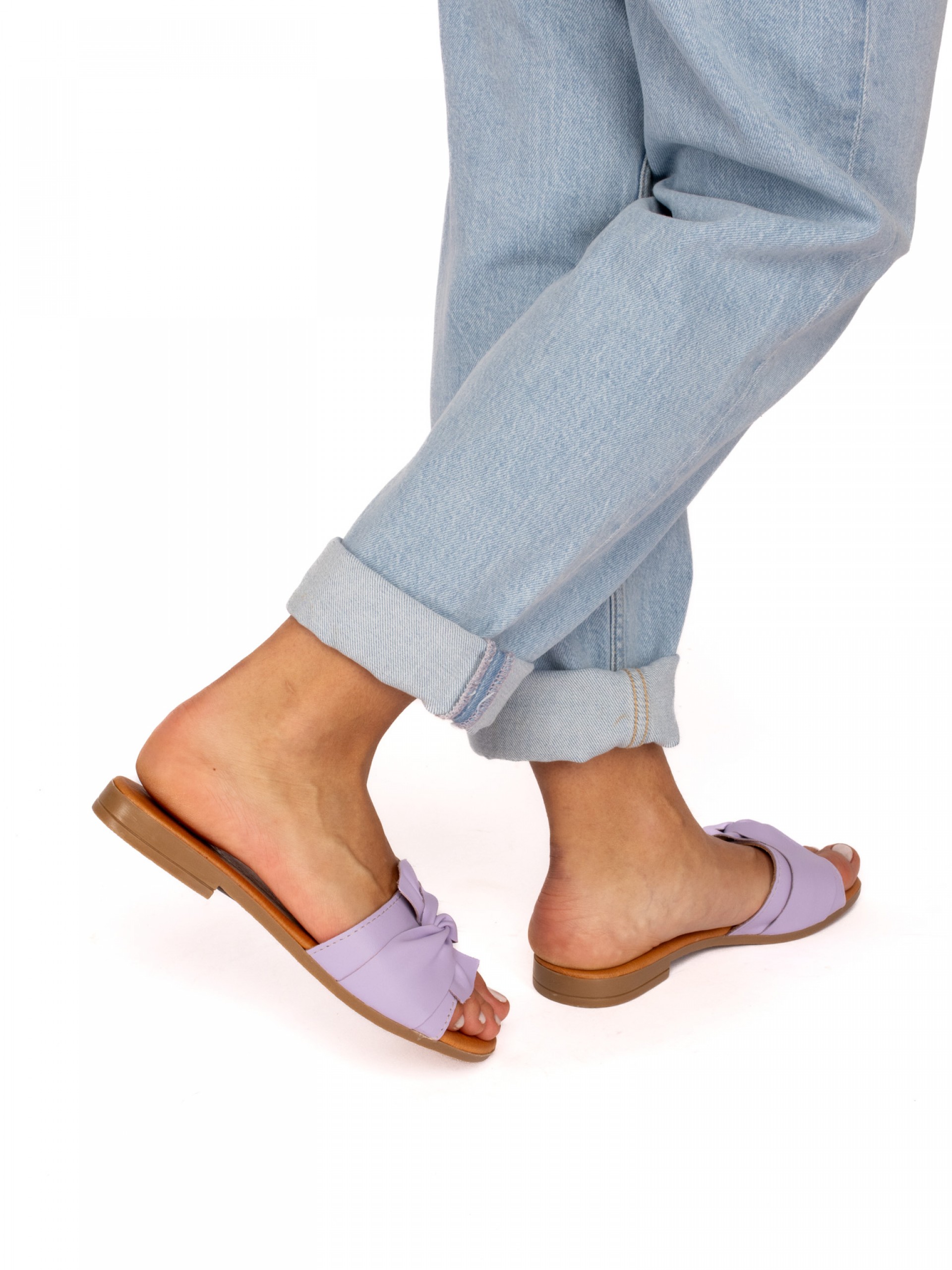 Chinela em Pele com Laço