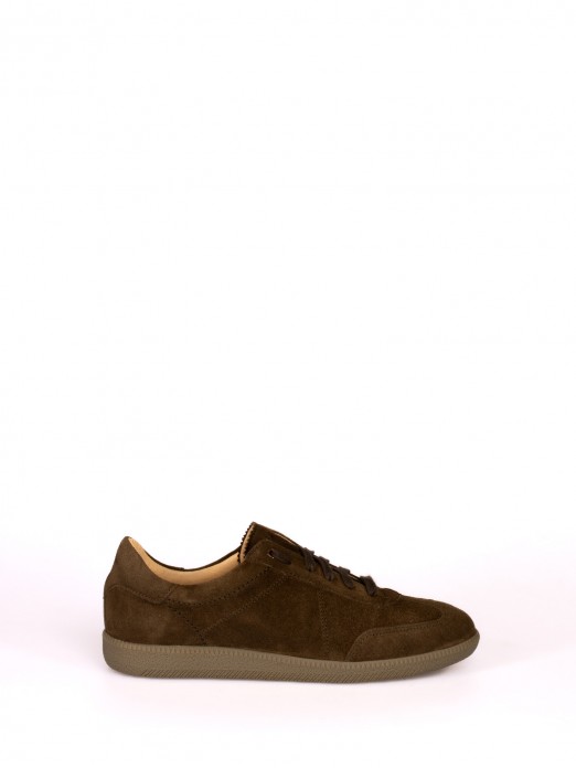 Suede Sports Shoe