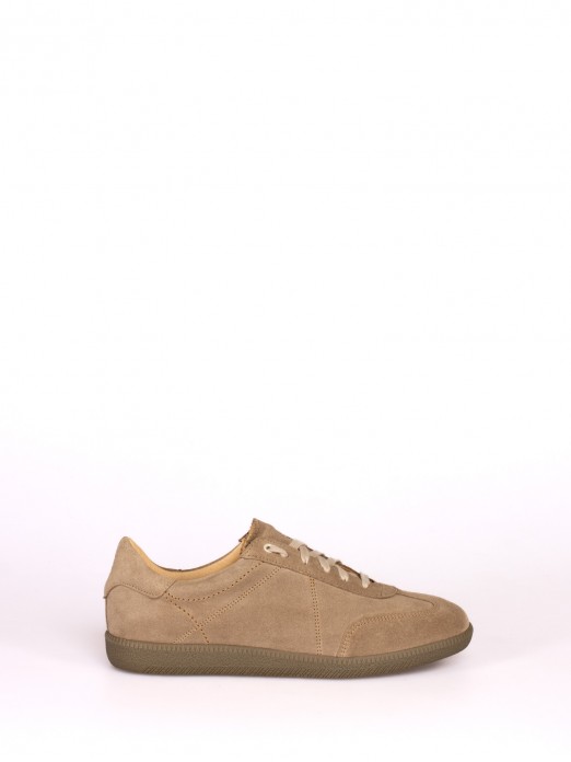 Suede Sports Shoe