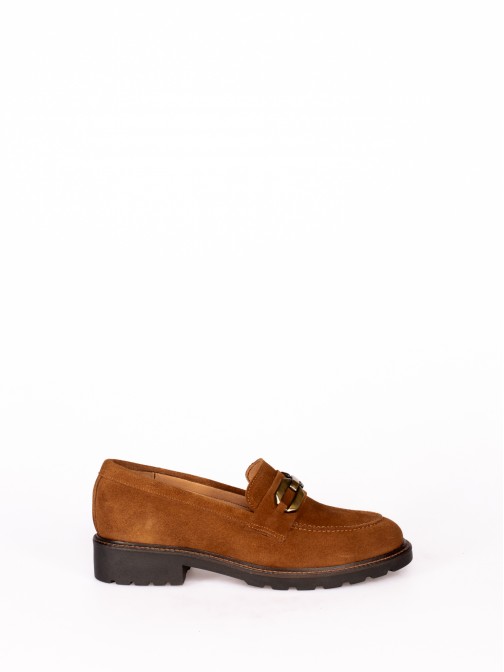 Classic Loafer with Chain in Suede