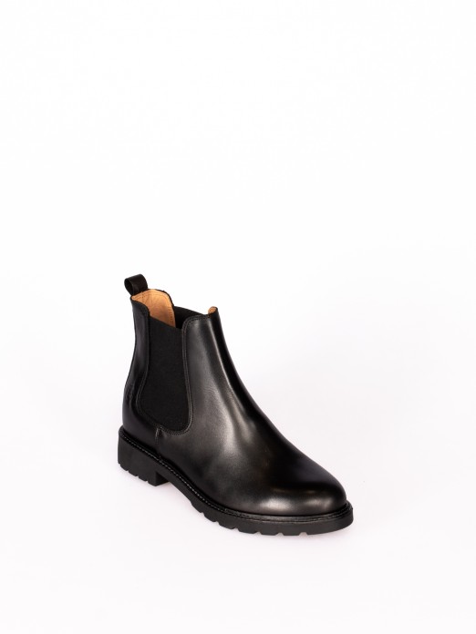 Leather Boot with Elastic