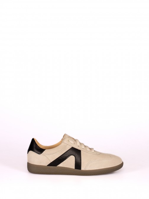 Sports Shoe in Suede