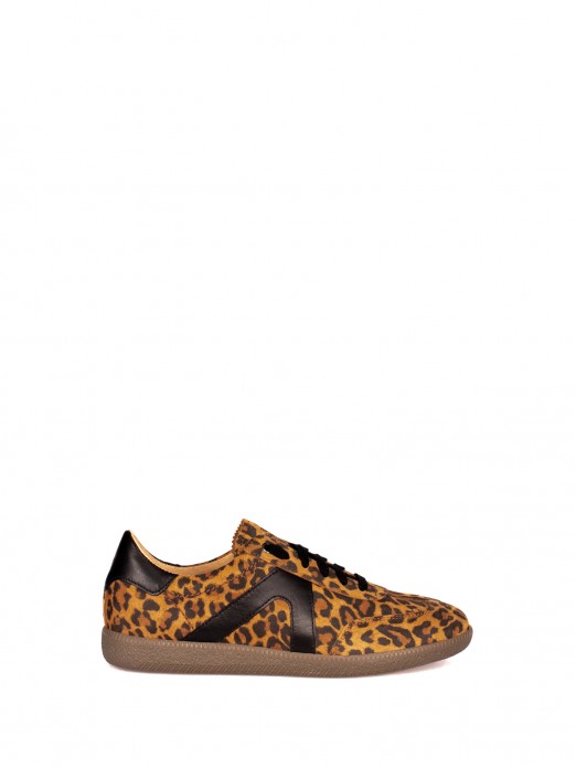 Sports Shoe in Suede with Leopard Effect