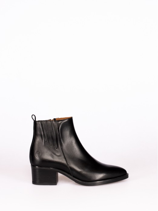 Leather Boot with Heel