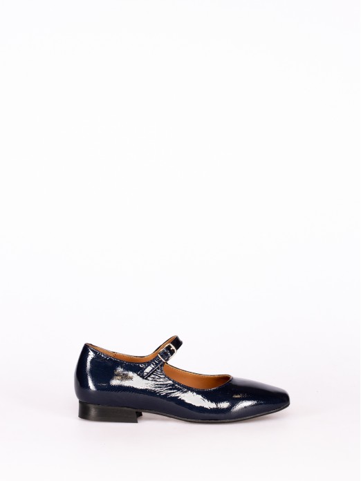 Patent Leather Mary Jane Style Shoes