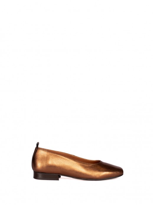 Low Heel Metallic Leather Shoes