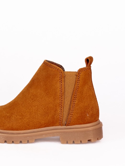 Suede Boot with Elastic