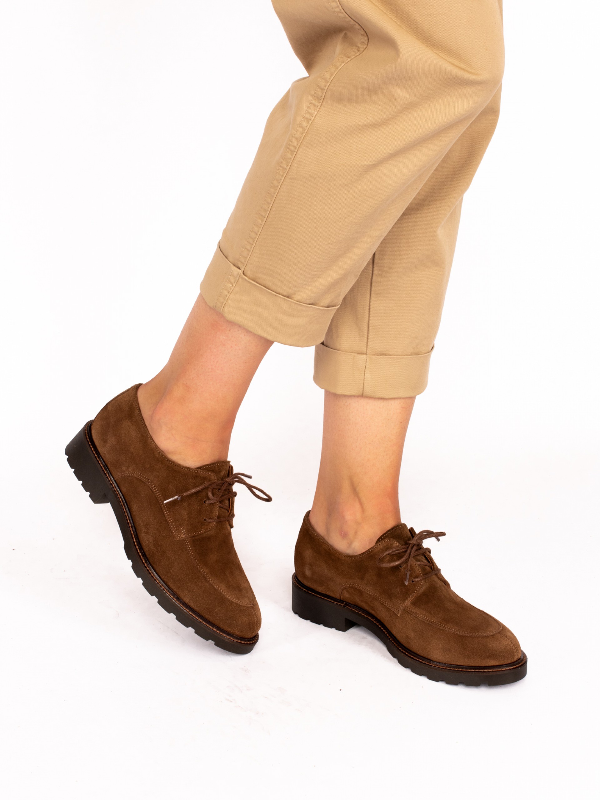 Sapato Clássico em Camurça