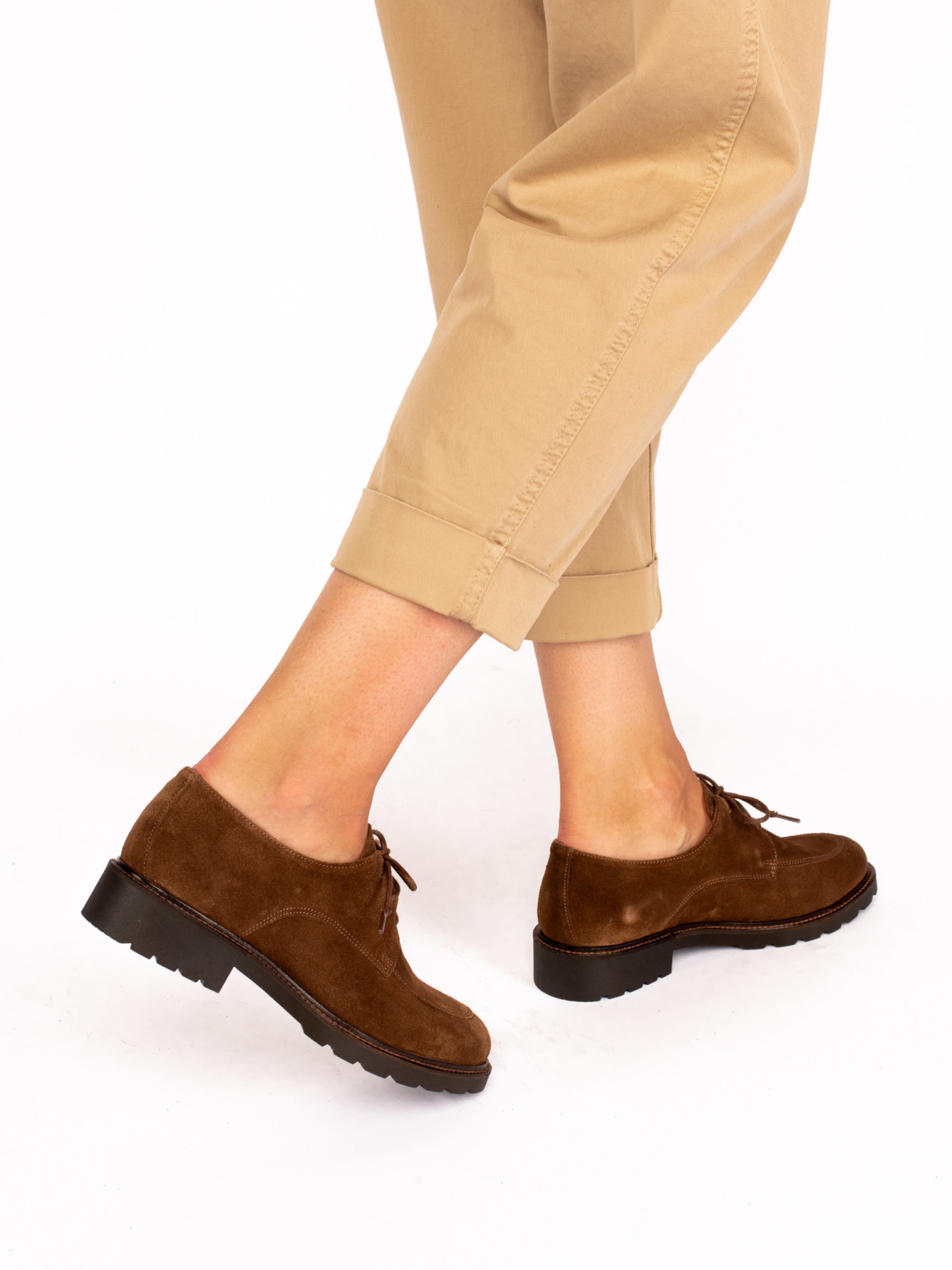 Sapato Clássico em Camurça