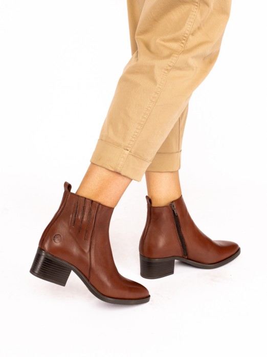 Leather Boot with Heel