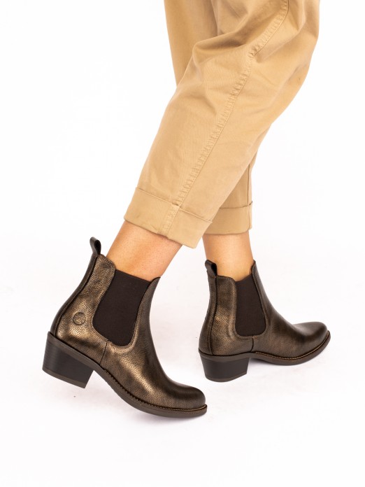 Texan Style Boot with Elastic in Metallic Leather