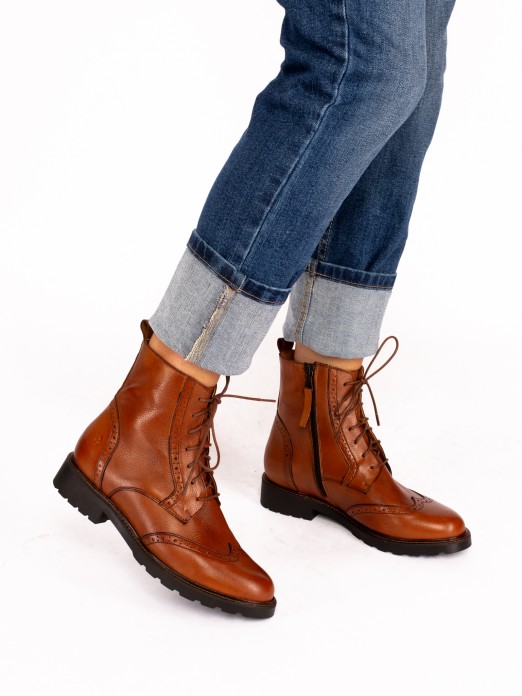 Leather Oxford Boot with Laces