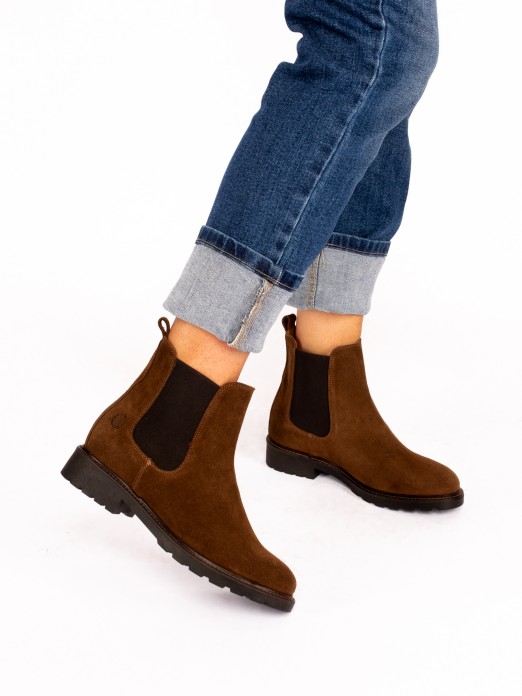 Suede Boot with Elastic