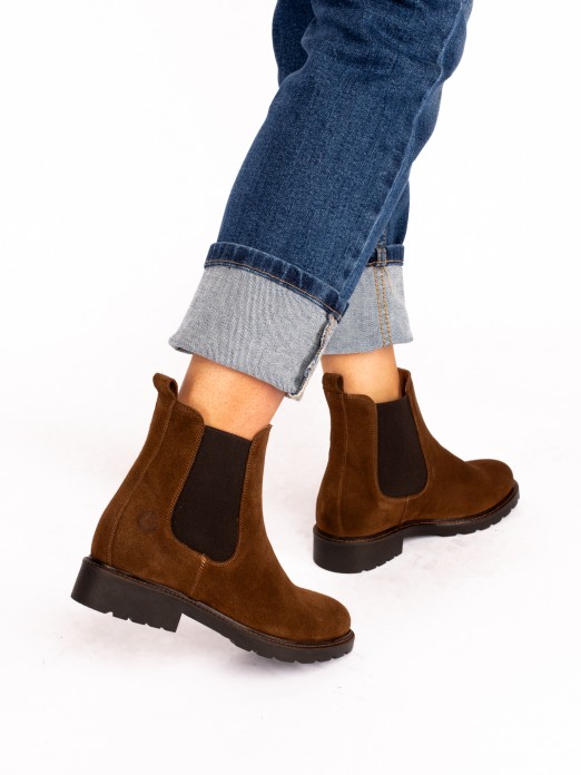 Suede Boot with Elastic