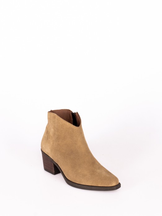 Short Ankle Boot in Suede