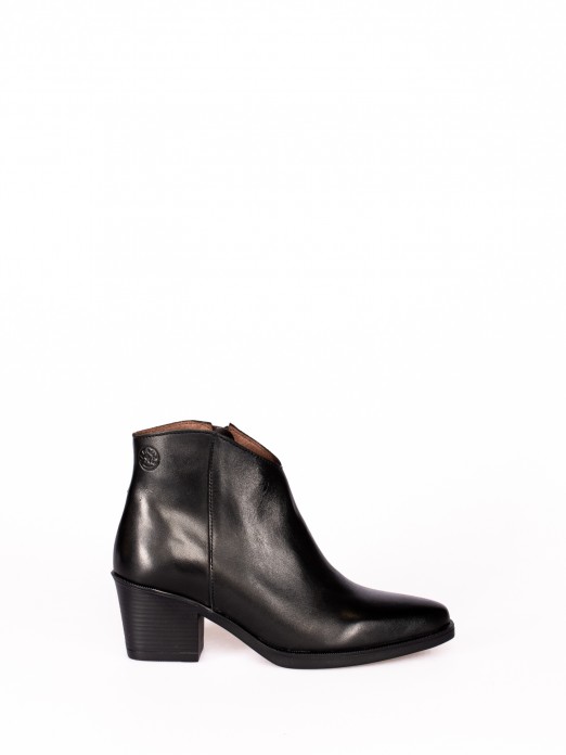 Short Ankle Boot with Buckles in Leather